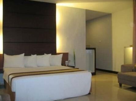 Surya Hotel Duri - Photo2
