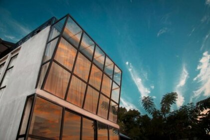 Flores Passport House