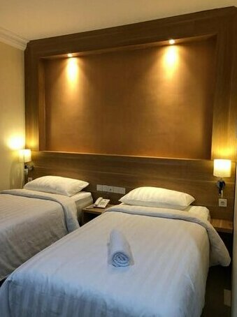 Lcr Hotel