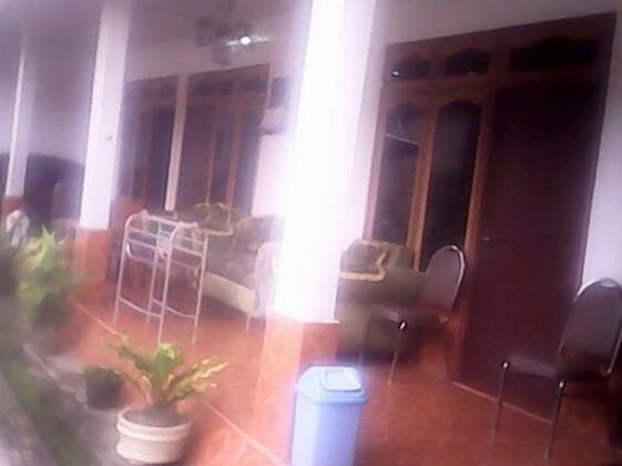Maria Inn and Resto - Photo4