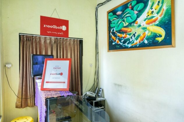 RedDoorz @ Gatot Subroto Ende - Photo3
