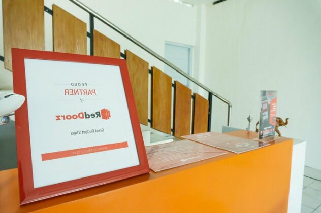 RedDoorz Plus @ Ende City Center - Photo4