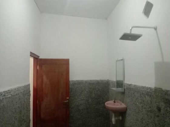 Riung Guesthouse - Photo2