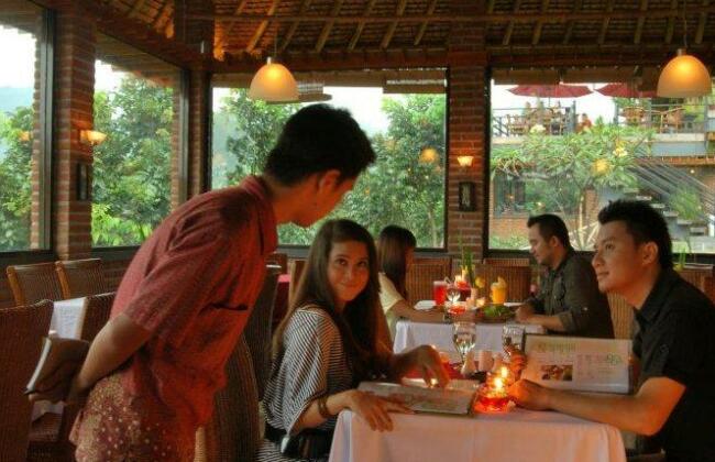 Bukit Alamanda Resort & Resto - Photo3