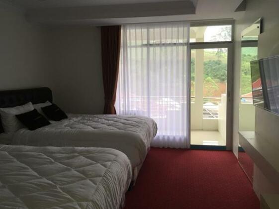Green Hero Darajat Hotel - Photo2