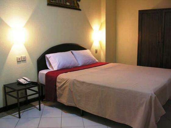 Hotel Augusta Garut - Photo2