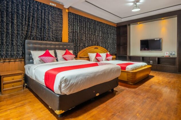 OYO 900 Villa Buleud