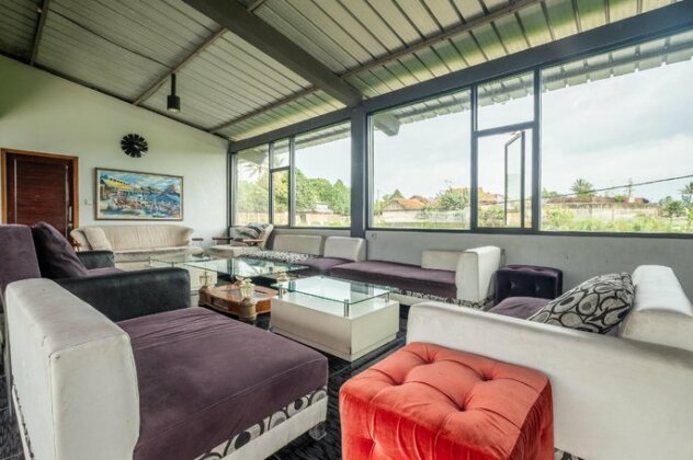 OYO 900 Villa Buleud - Photo3