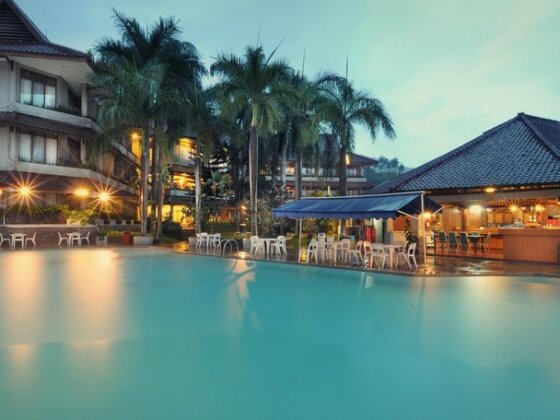 Tirtagangga Hotel - Photo3