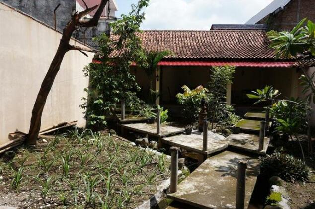 Griya Surya Hotel - Photo2