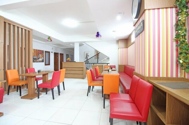 RedDoorz Plus @ Jl Jendral Sudirman Sukoharjo - Photo4