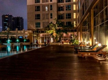 1 Br Apartment @ Casa Grande Residence Near Kota Kasablanka By Travelio