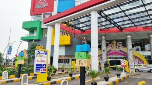 2br Bassura City Apartment Connect To Swimming Pool By Travelio