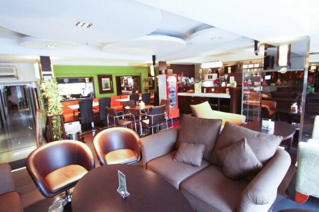 Airy Slipi - Photo4