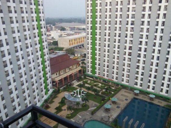 Apartment Green Lake View Ciputat CR by Bahri 8