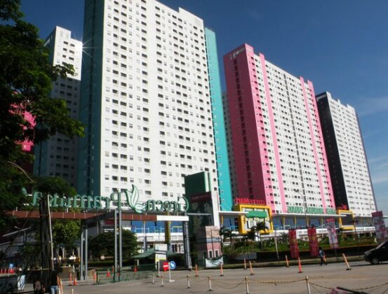 Apartment Green Pramuka OCR