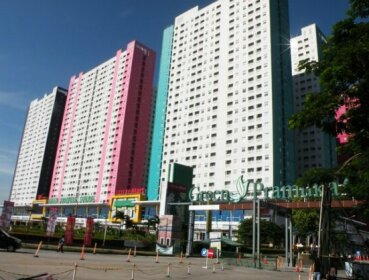 Apartment Green Pramuka OCR