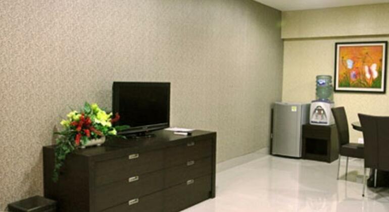 Bamboo Inn Hotel & Cafe - Photo4