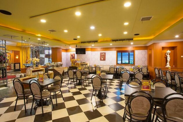 BI Executive Hotel - Photo5