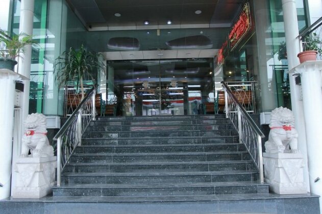 Capital O Business Hotel - Photo3