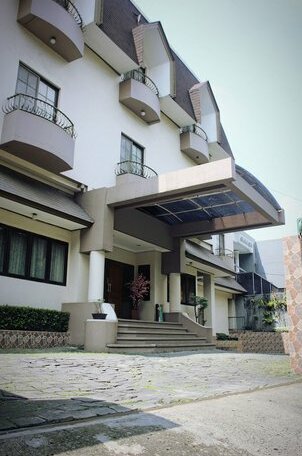 Chandra Residence - Photo2