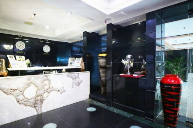 Coin's Hotel Jakarta - Photo3
