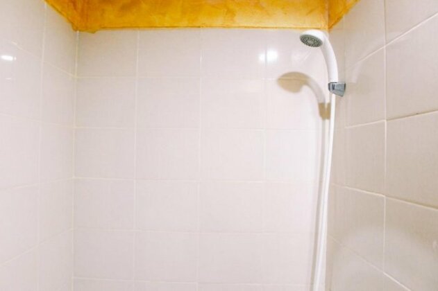 Comfortable 2 Bedrooms @ Titanium Square Apartment By Travelio - Photo4