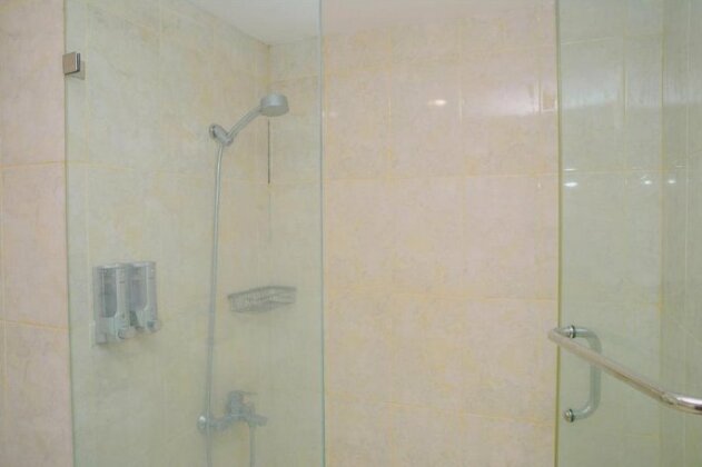 Comfy and Beautiful 1BR at Tamansari The Hive Apartment By Travelio - Photo3