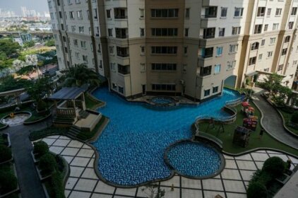 Compact Studio Apartment at Mediterania Marina Residences By Travelio