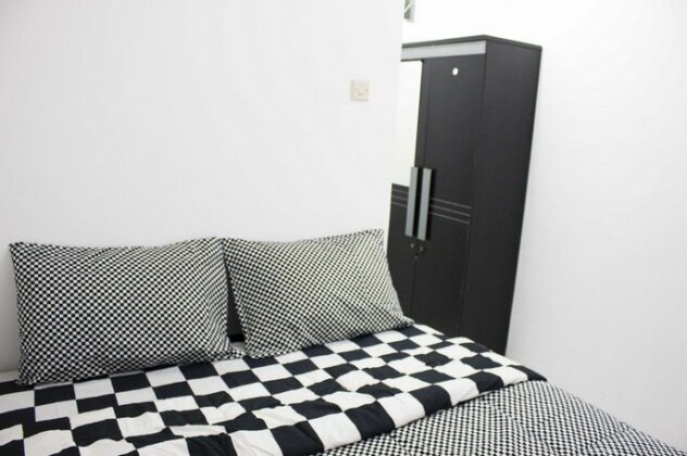 Cozy Room Taman Sari Jakarta - Photo4