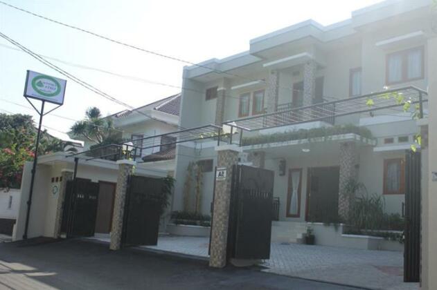 Crystal VISTA Residence