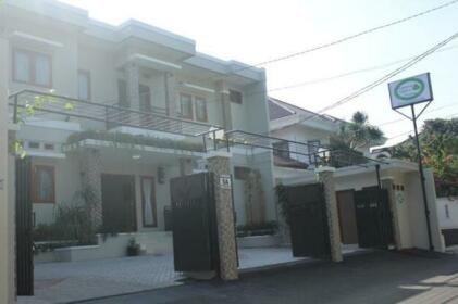 Crystal VISTA Residence