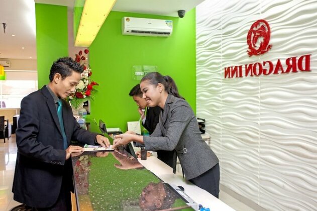 DRAGON INN Kemayoran - Photo4