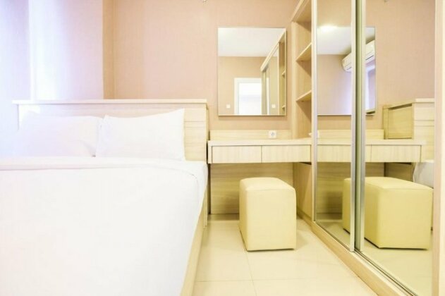 Easy Access to Mall Green Pramuka Apartment - Photo2