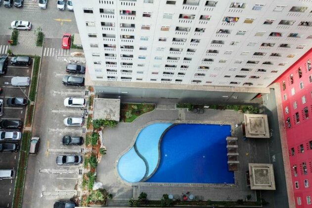 Easy Access to Mall Green Pramuka Apartment - Photo4