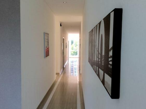 Ehouzz Jakarta - Photo3