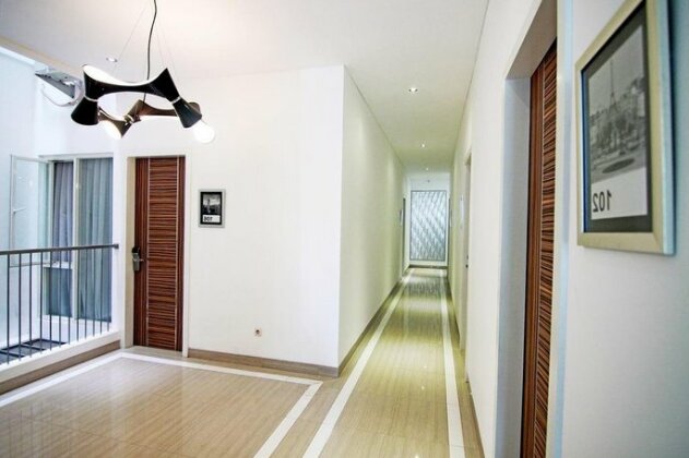 Ehouzz Jakarta - Photo4