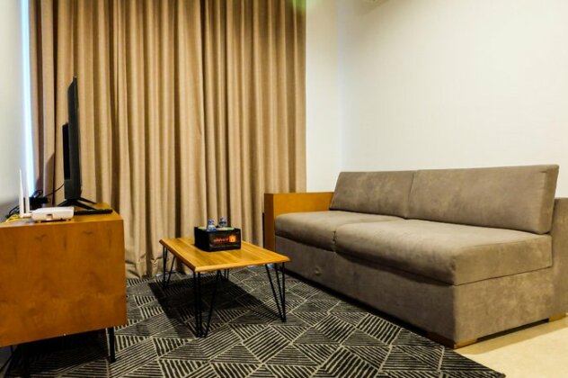 Elegant 2BR Veranda Residence Puri Apt by Travelio - Photo3