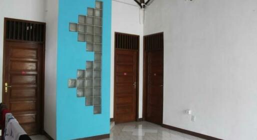 Elvia Guesthouse