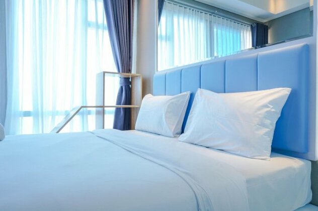 Exclusive and Cozy Studio Puri Mansion Apartment By Travelio - Photo2