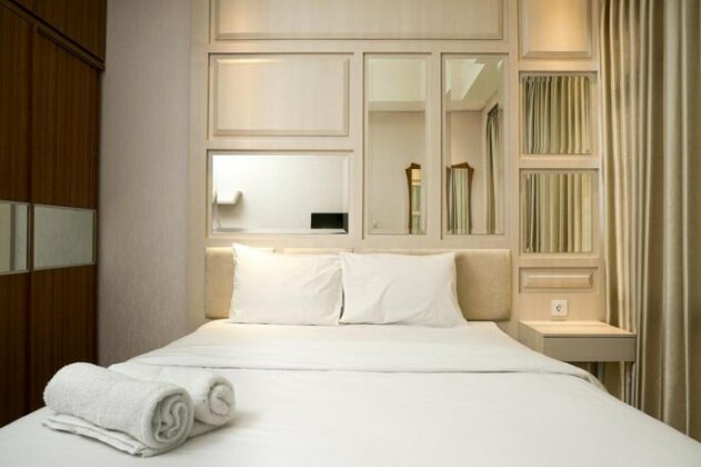 Exclusive and Strategic Studio Puri Mansion Apartment By Travelio - Photo2