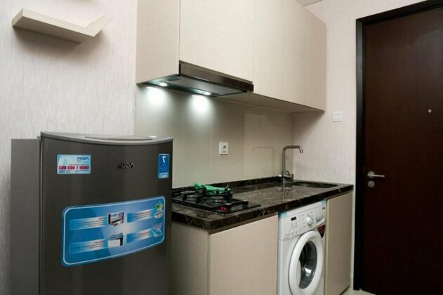 Exclusive and Strategic Studio Puri Mansion Apartment By Travelio - Photo5