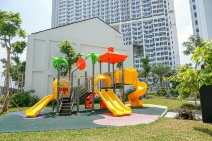 Exclusive and Strategic Studio Puri Mansion Apartment By Travelio