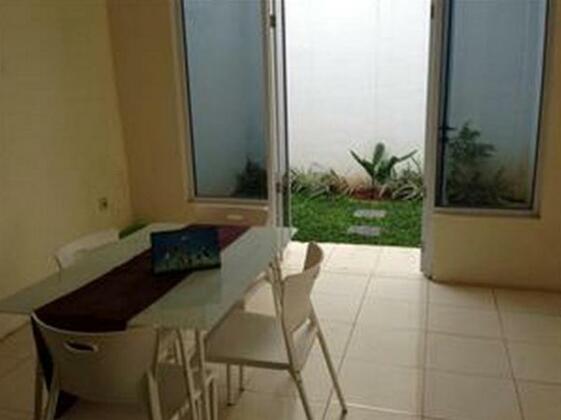 Gardenia Residence Guest House - Photo4