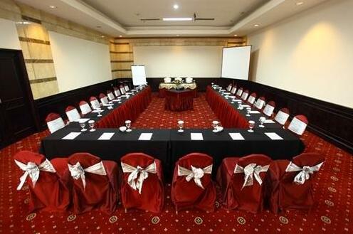 Grand Cempaka Hotel - Photo2