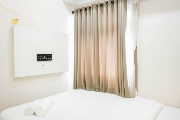 Great Location Green Pramuka Apartment - Photo3