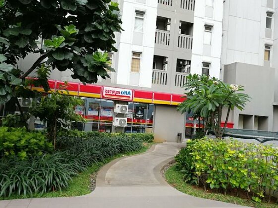 Green Bay Pluit Studio