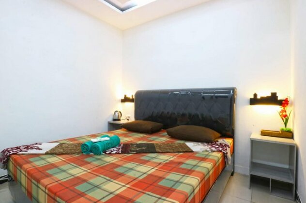  Photo 2