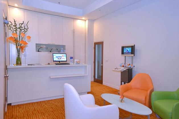 Harris Hotel Tebet - Photo4