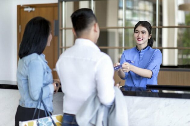 Holiday Inn Express Jakarta Matraman - Photo2
